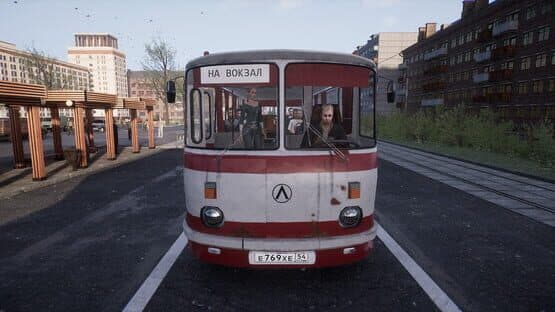 Red Passport: Ticket to Russia - Old Novosibirsk Bus — screenshot 1