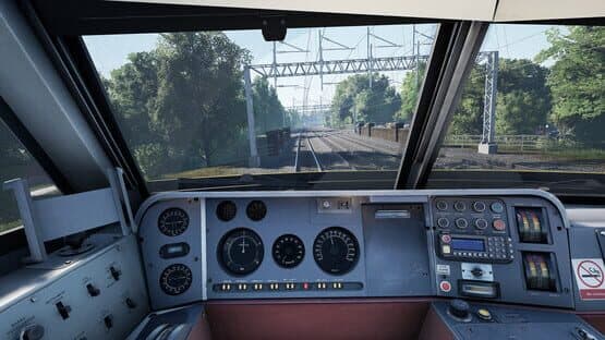 Train Sim World 6: BR Class 90 Electric Freight Loco — screenshot 3