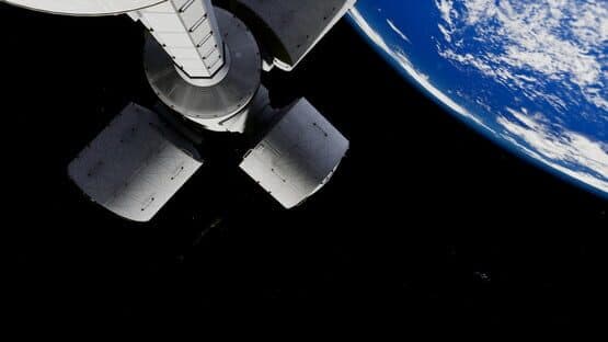 Above Earth — screenshot 7