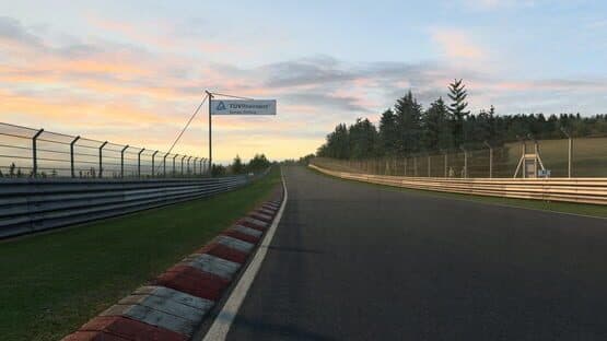 RaceRoom Racing Experience: Nurburgring Legends — screenshot 2