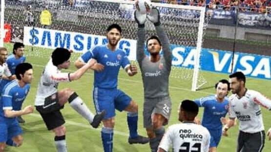 Pro Evolution Soccer 2013 3D — screenshot 2