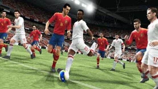 Pro Evolution Soccer 2013 3D — screenshot 3