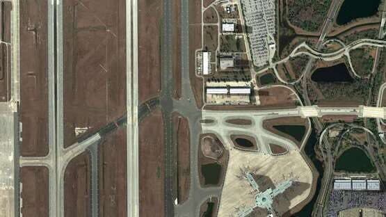 Tower!2011:SE - Orlando KMCO Airport — screenshot 3