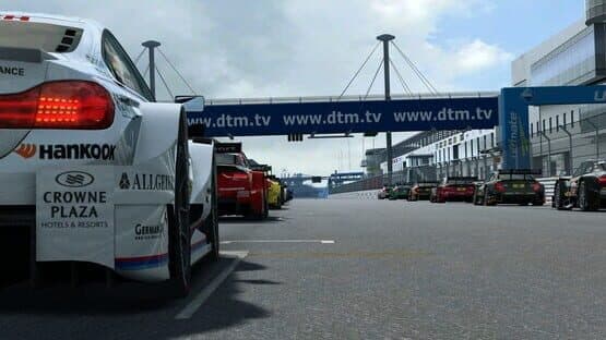 RaceRoom Racing Experience: DTM Experience 2014 — screenshot 2