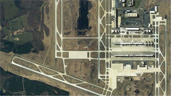 Tower!2011:SE - Washington KIAD Airport — screenshot 1