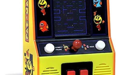 Arcade Classics: Pac-Man — screenshot 1