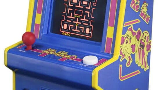 Arcade Classics: Ms. Pac-Man — screenshot 1