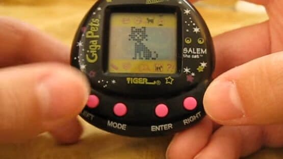 Giga Pets: Sabrina The Teenage Witch - Salem The Cat — screenshot 2